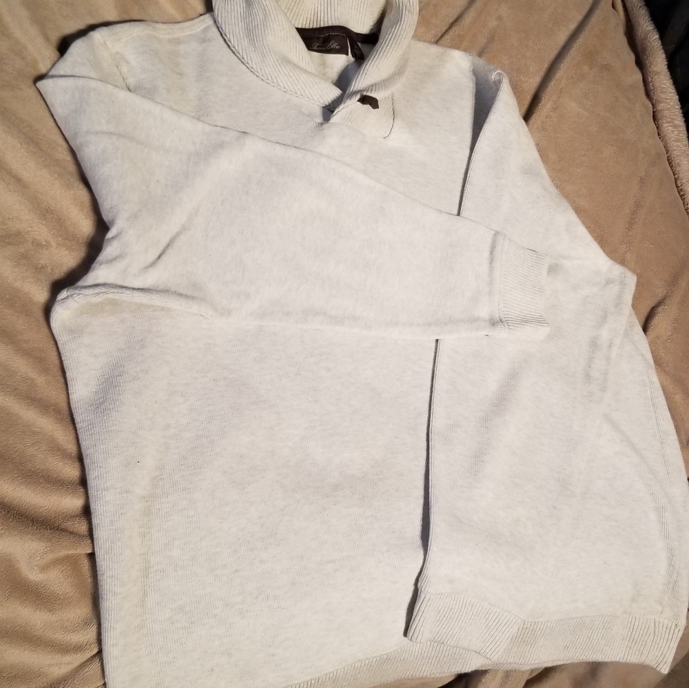 Men's Large Tasso Elba Cream colored sweater